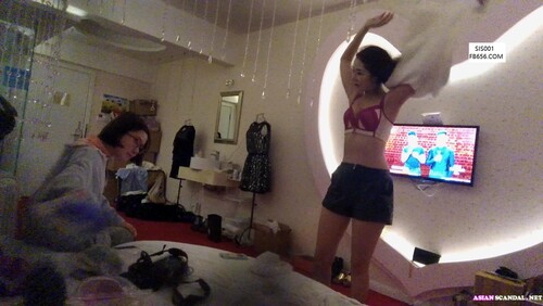 Beautiful Asian Girls caught nude in Dressing Room Advertising 21